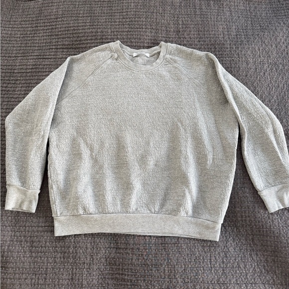 perfectwhitetee Tops - Perfect white tee Grey sweatshirt